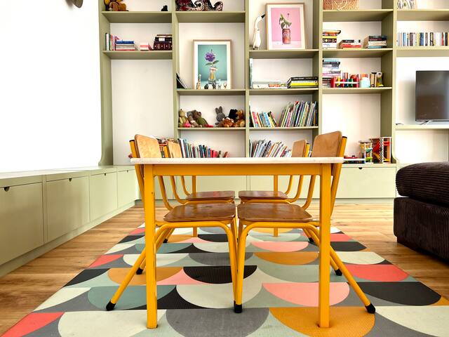 Skip to the beach gallery image 3