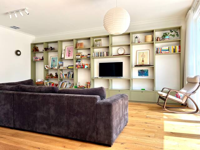 Skip to the beach gallery image 2