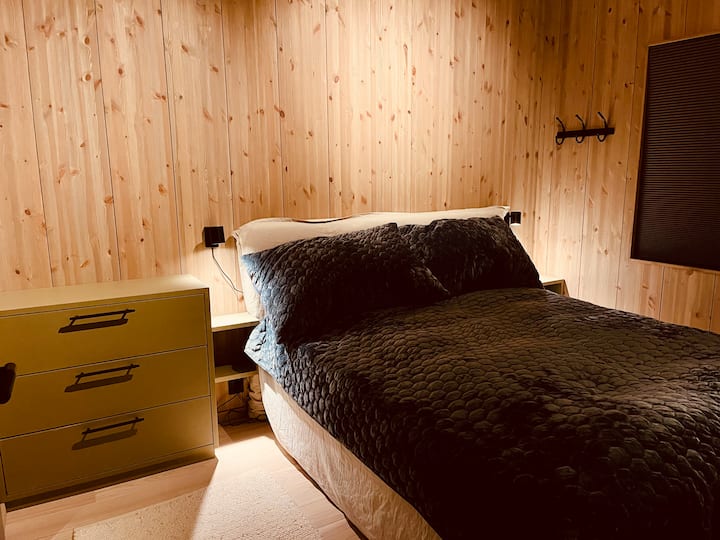 საძინებელი 1