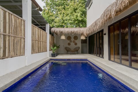 Private La Union Villa • Pool, Patio & Deck