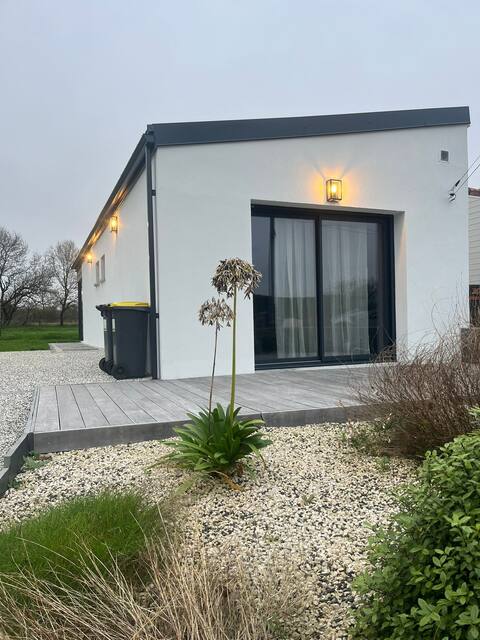 House near Nantes and Airport