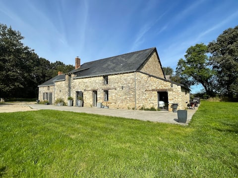 Charming house 16-20 people