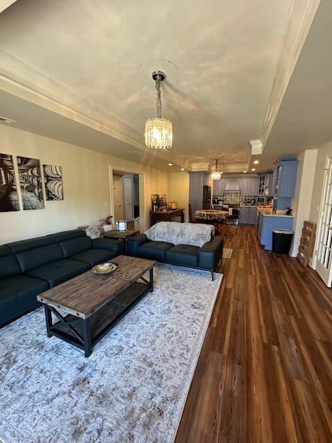 Prohibition Apt at Pillow and Paddock B & B