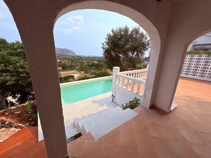 Villa With Great View - Ondara