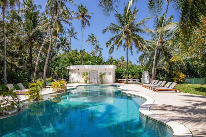 Babylon Beach House