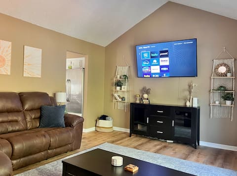 Pet Friendly Family Escape- Blue Springs