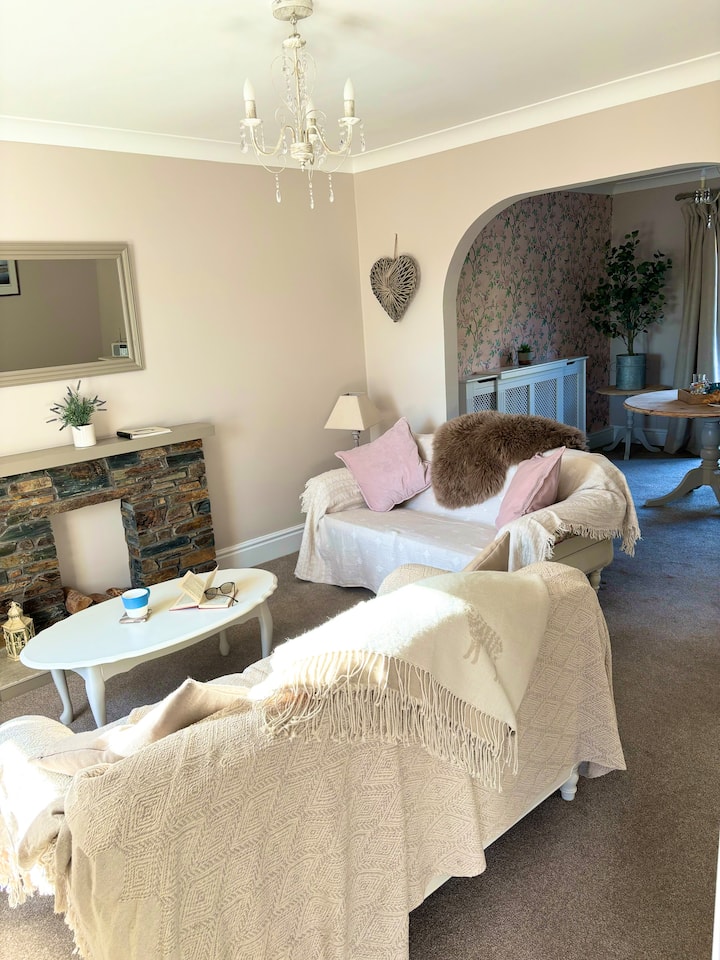 Perfect Cottage For A Romantic Break - Hot Tub Spa - Isle of Man