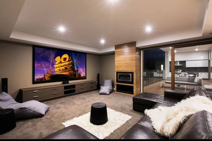 Beach Paradise gallery image 3