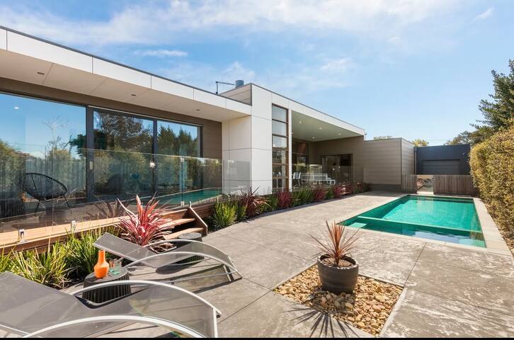 Beach Paradise gallery image 2