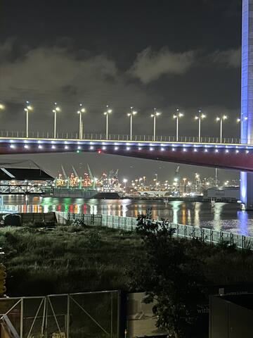 Dockland harbour view house gallery image 3