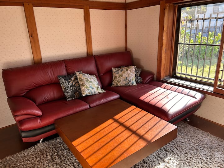 Large House In Quiet Neighborhood Near Miyajima - Iwakuni