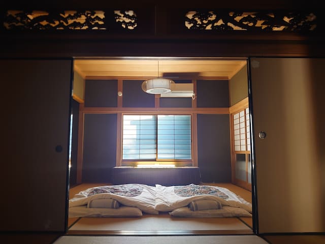 Entire home with 2 bedrooms in Hiroshima - Large house in quiet neighborhood near Miyajima