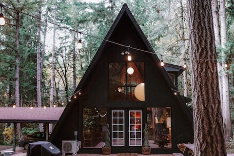 Rustic Bohemian
A-Frame Cabin In The Woods