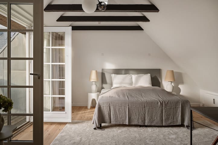 Luxury 3-Story Penthouse in CPH City Centre