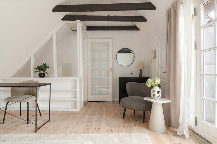 Luxury 3-Story Penthouse in CPH City Centre gallery image 5