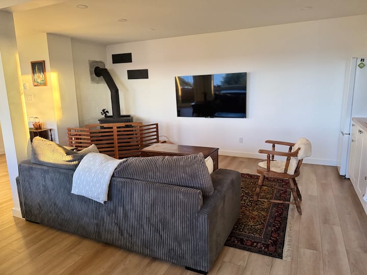 Otter Point Oceanfront Suite - Vancouver Island