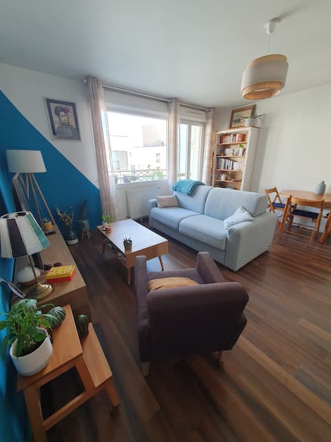 Top performing Airbnb: Cozy apartment for 4 people in Lyon 7e Arrondissement