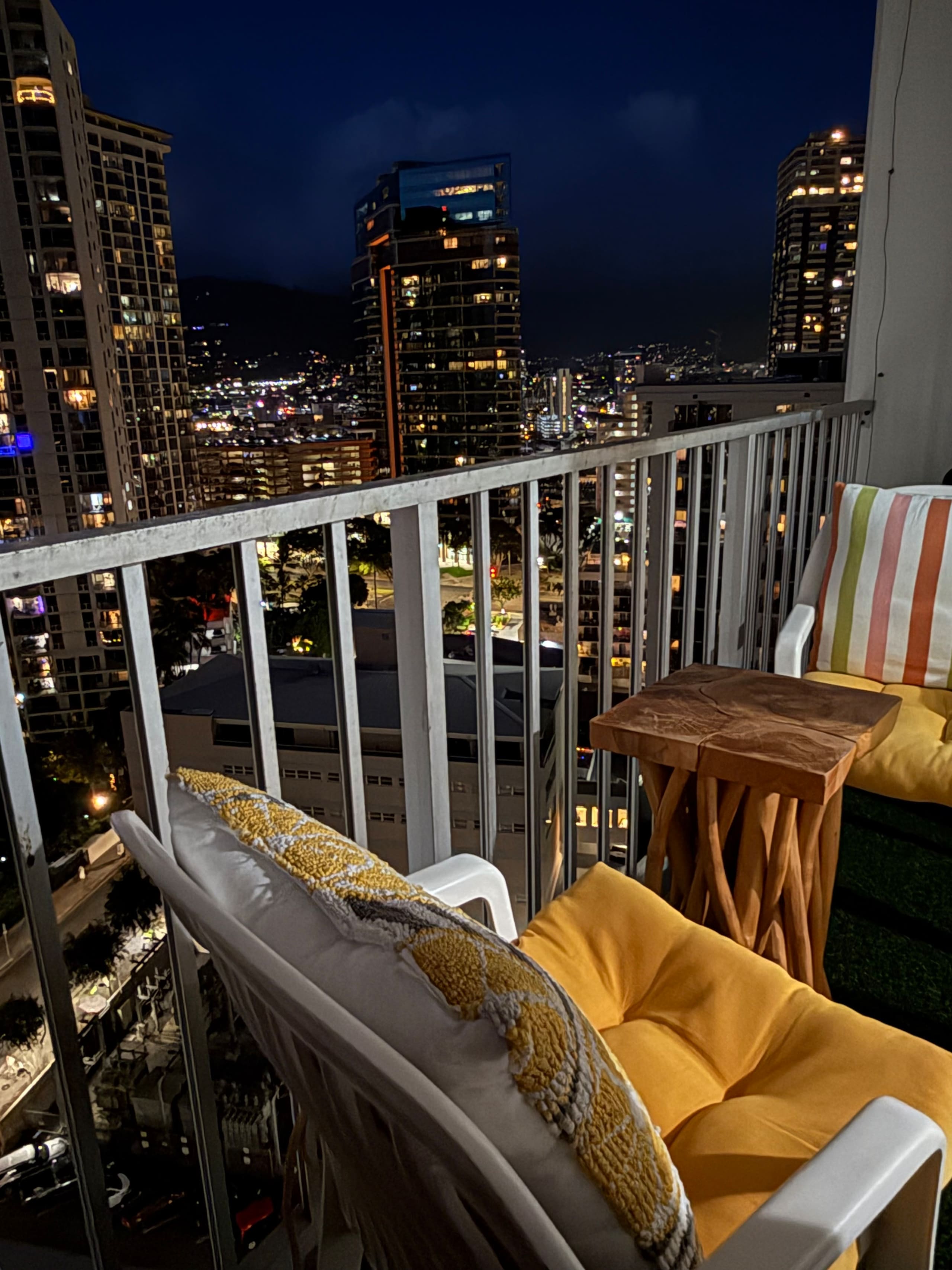 Condo in Honolulu · ★5.0 · 1 bedroom · 1 bed · 1 bath - Image 16