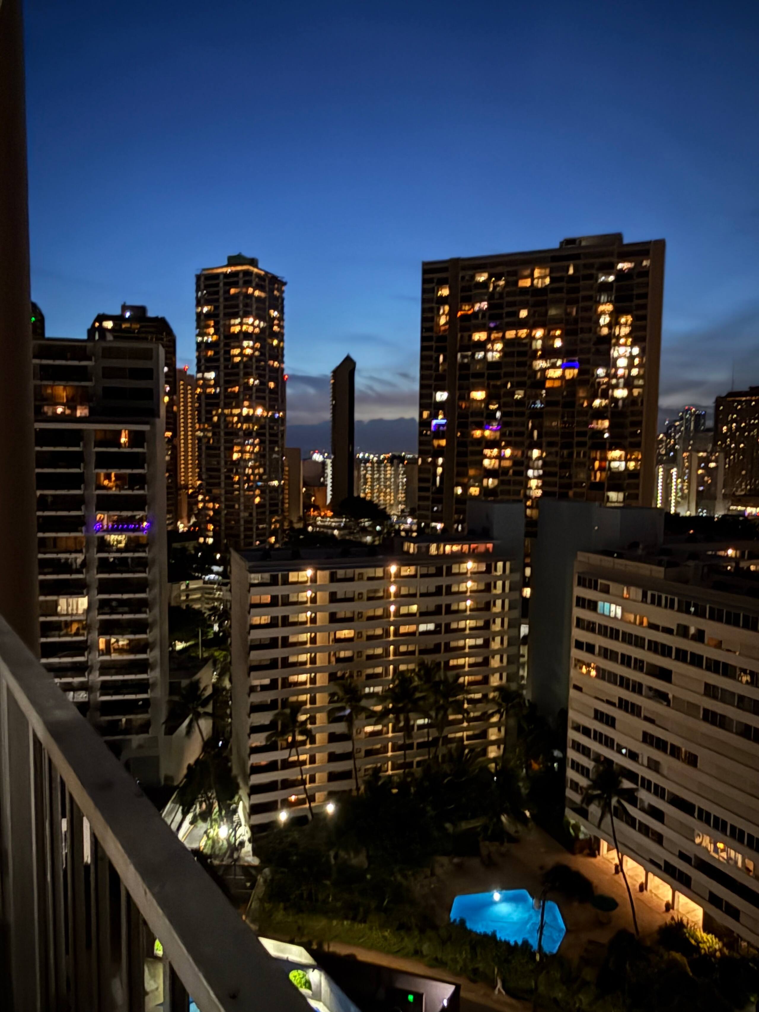 Condo in Honolulu · ★5.0 · 1 bedroom · 1 bed · 1 bath - Image 17