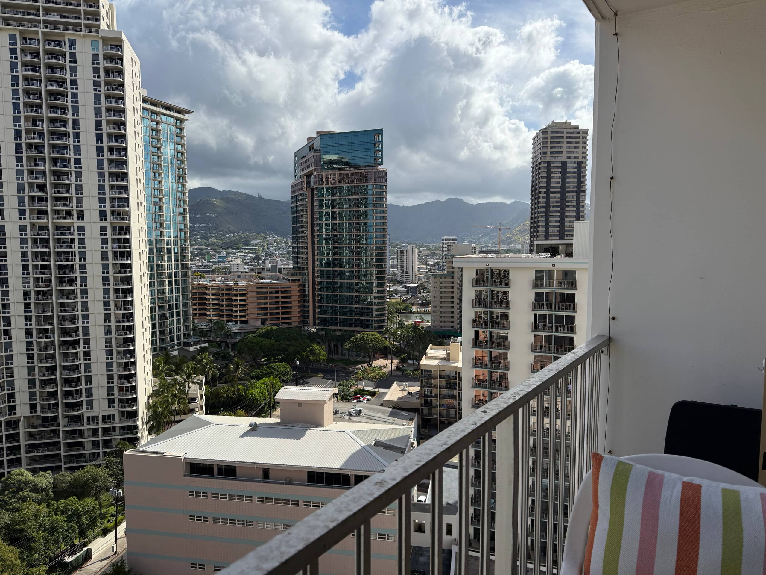 Condo in Honolulu · ★5.0 · 1 bedroom · 1 bed · 1 bath - Image 11