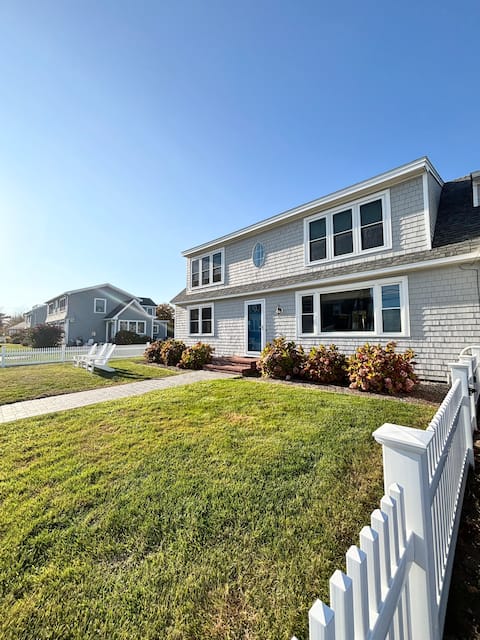 Beautiful Home on Gooch’s Beach!