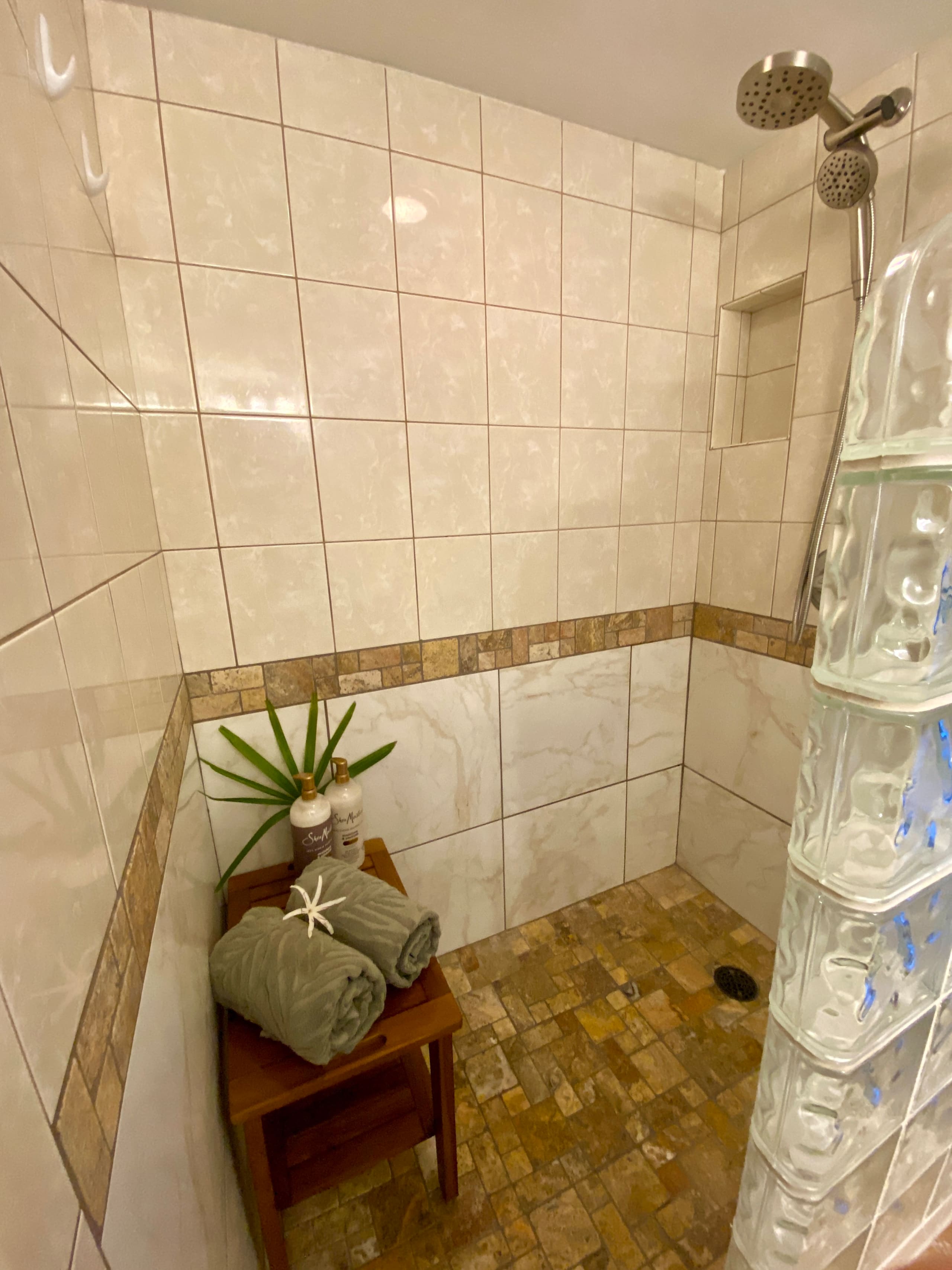 Condo in Kailua-Kona · ★4.96 · 1 bedroom · 1 bed · 1 bath - Image 14