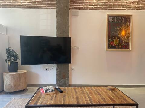 Popular Airbnb listing: Unique 72m2 Loft 15 minutes from center in Martiricos