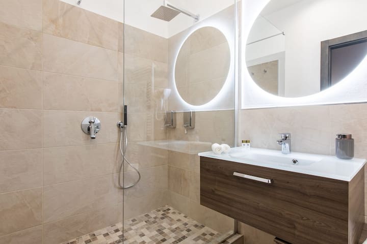 The dream suites 10 Min da Piazza Duomo gallery image 5