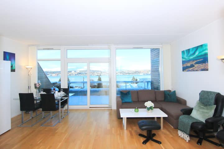 Arctic Panorama- Sea View 2br, 15 Min From Airport - Tromsø