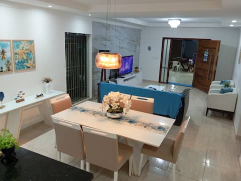 Top performing Airbnb: Large house sleeps 13 with pool in Cabedelo
