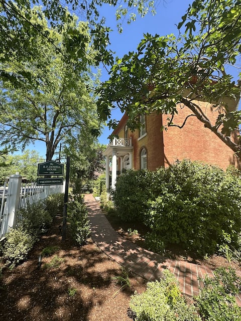 B.F. Dowell House | Walk to Britt & Downtown