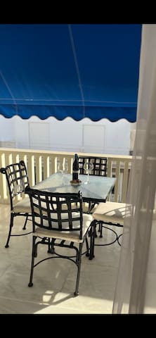 LadyF@Kanari. Luxurious Retreat. Heart of Kolonaki gallery image 3