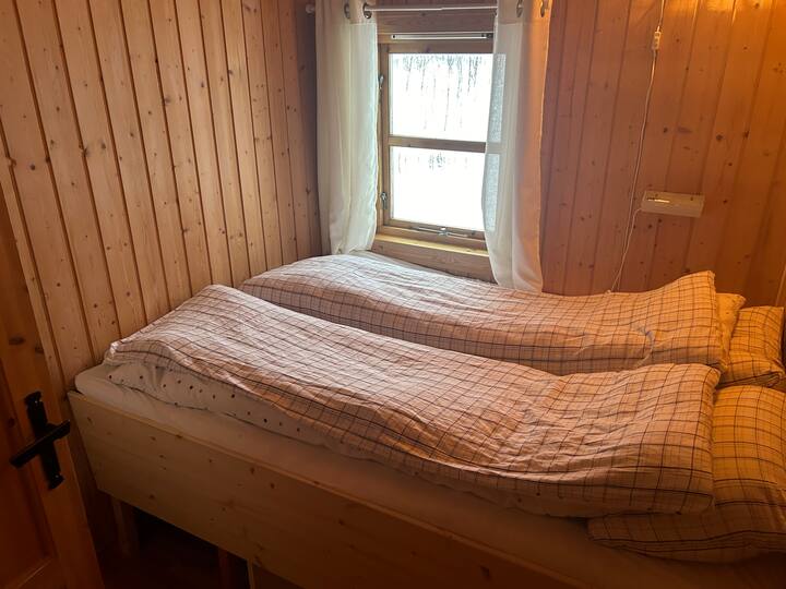 საძინებელი 1