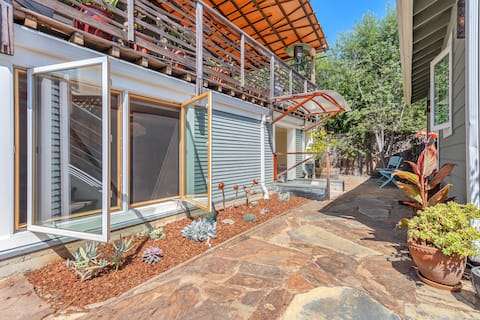 2in1 near UCBerkeley:Walk to Shops-Dining-Transit!