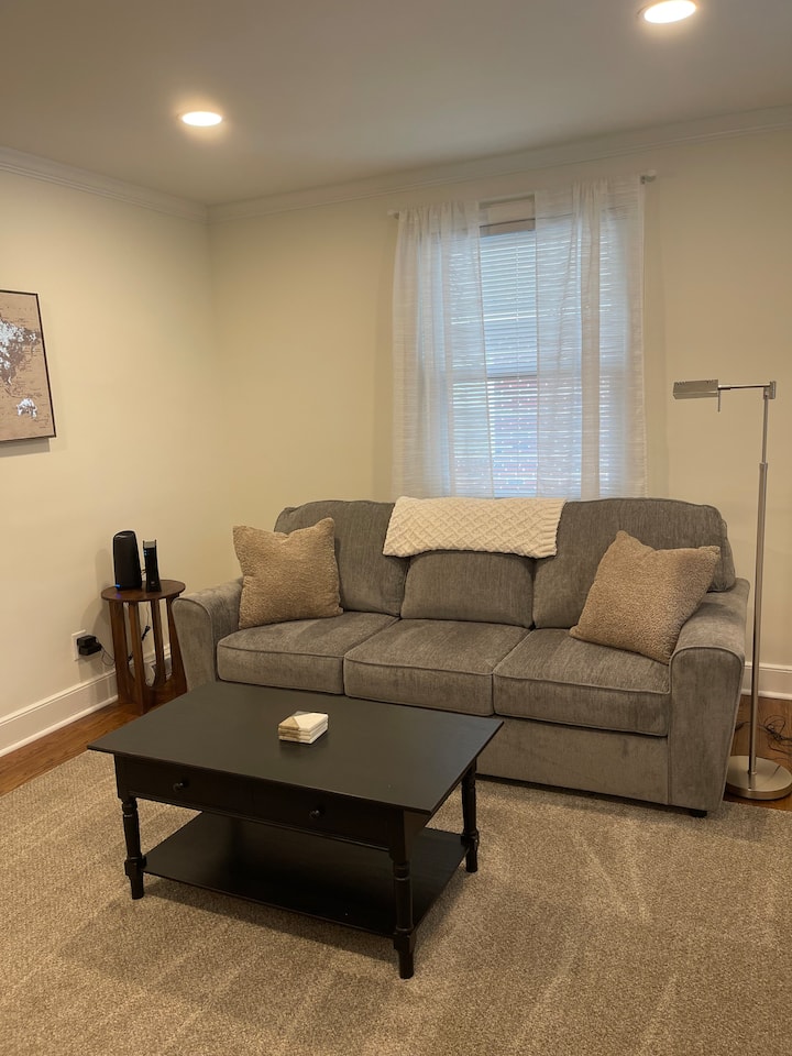 Heathwood 2br/1bath Cozy Home - Columbia, SC