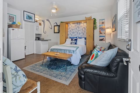 Top performing Airbnb: Steps to the Beach! Fall Specials! in Deltona / Daytona Beach / Ormond Beach