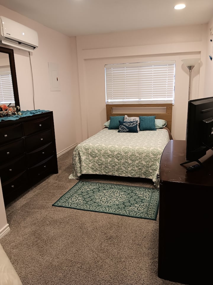 Chambre #1. Lit double