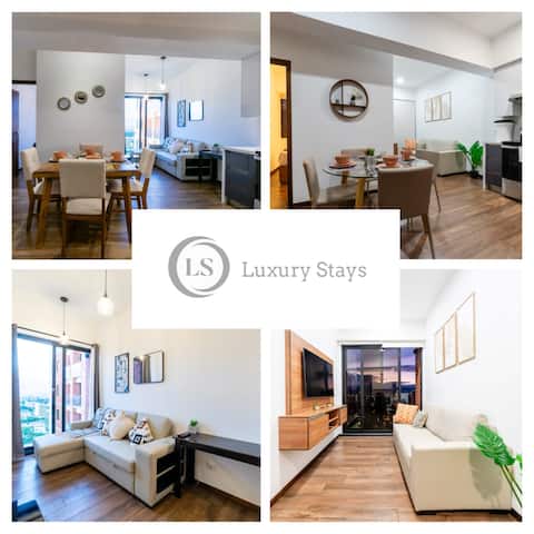 Elegant apartments with a pool in zone 10