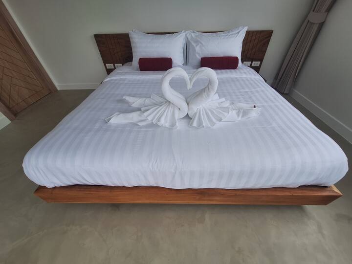 سرير بحجم كوين 180، إطلالة على البحر، مع حمام خاص ودش ومرحاض وحمام مزدوج.