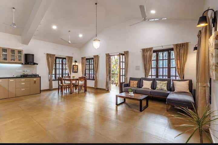 Living room 2 image 1