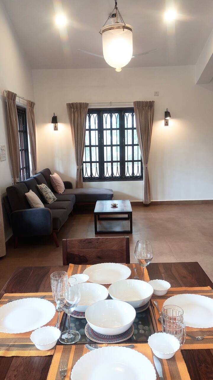 Dining area 2 image 2