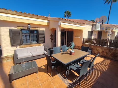 Anuncio de Airbnb popular: Santa Fe Bungalow en San Bartolomé De Tirajana