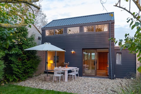 -The Artist- Artists' House