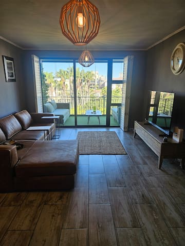 SS Luxury Apartments Island Club