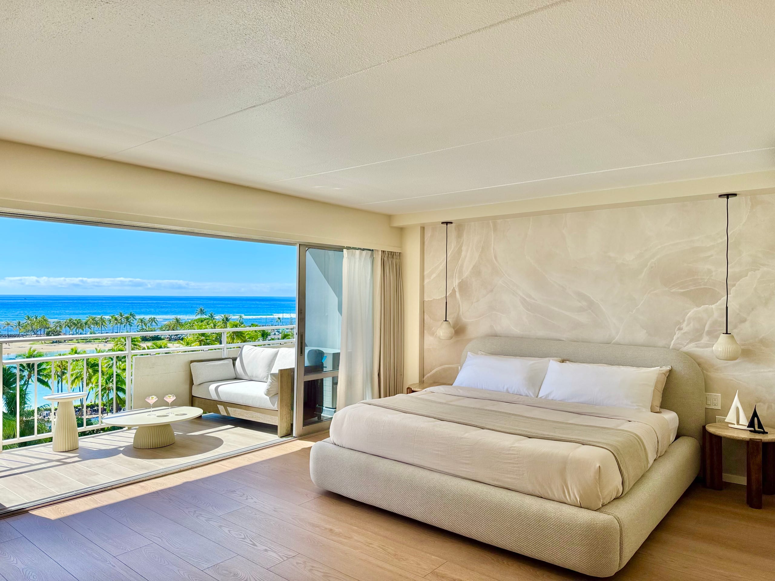 Condo in Honolulu · ★4.92 · 1 bedroom · 2 beds · 1 private bath - Image 5