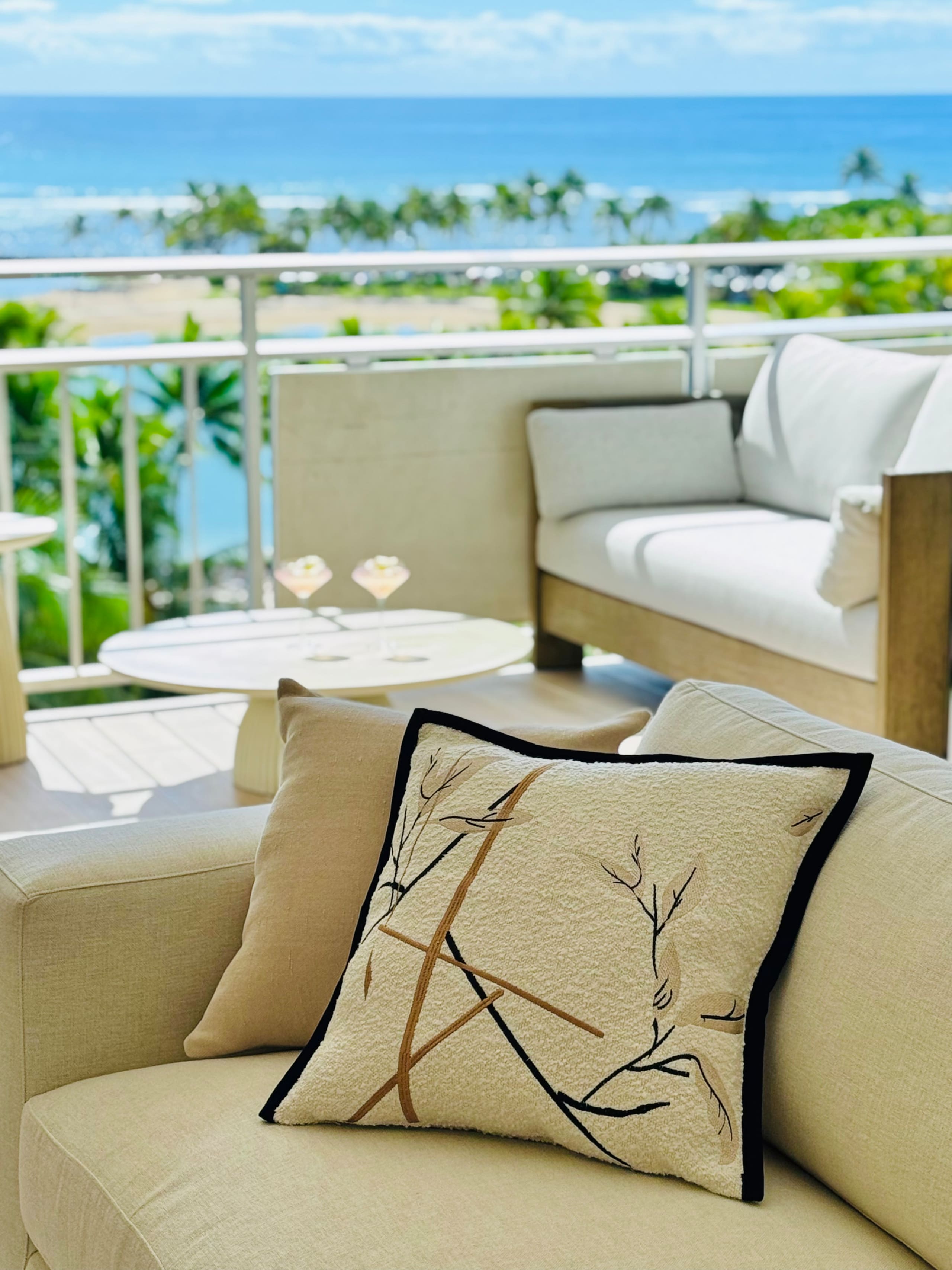 Condo in Honolulu · ★4.92 · 1 bedroom · 2 beds · 1 private bath - Image 11
