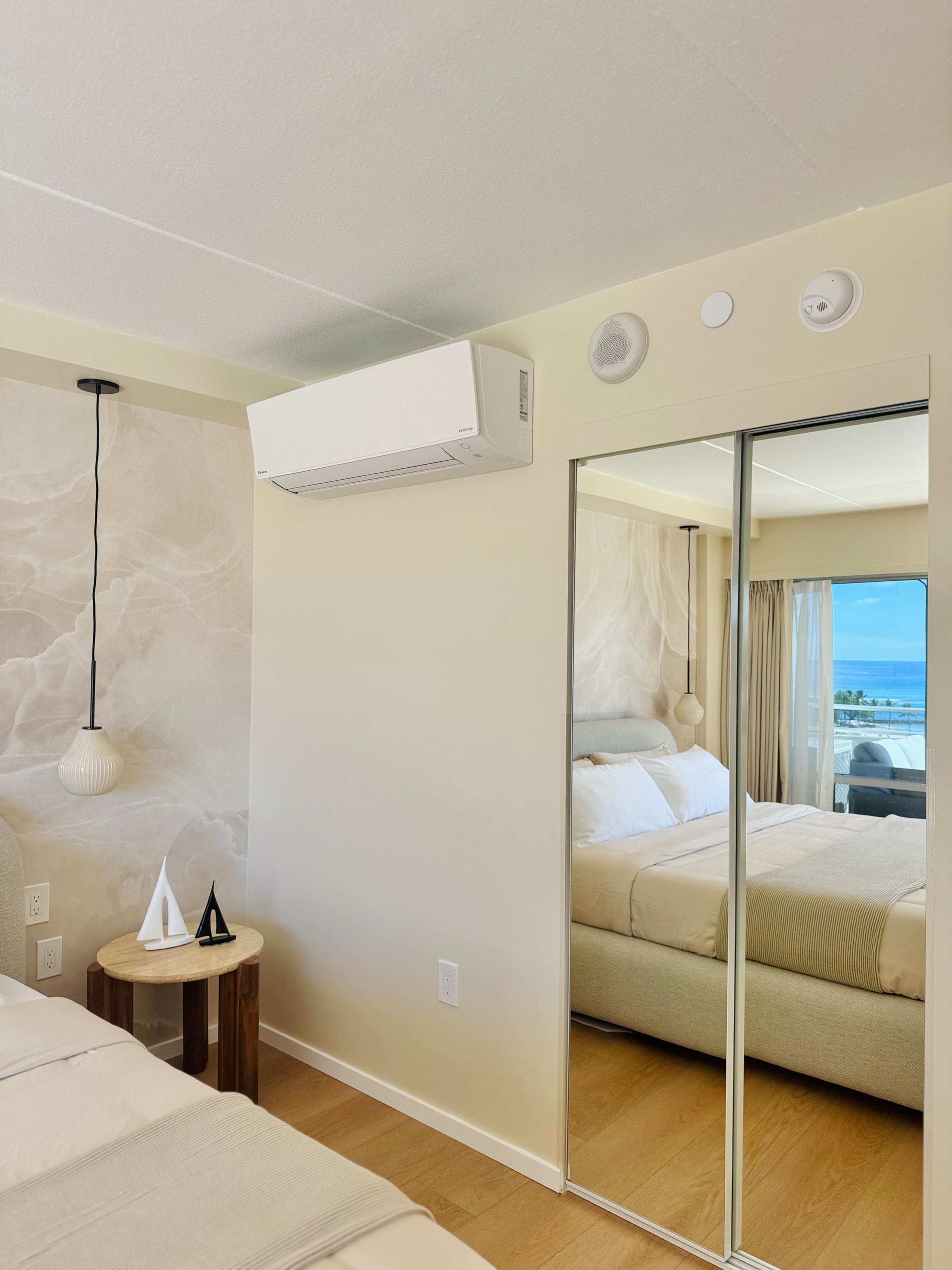 Condo in Honolulu · ★4.92 · 1 bedroom · 2 beds · 1 private bath - Image 23