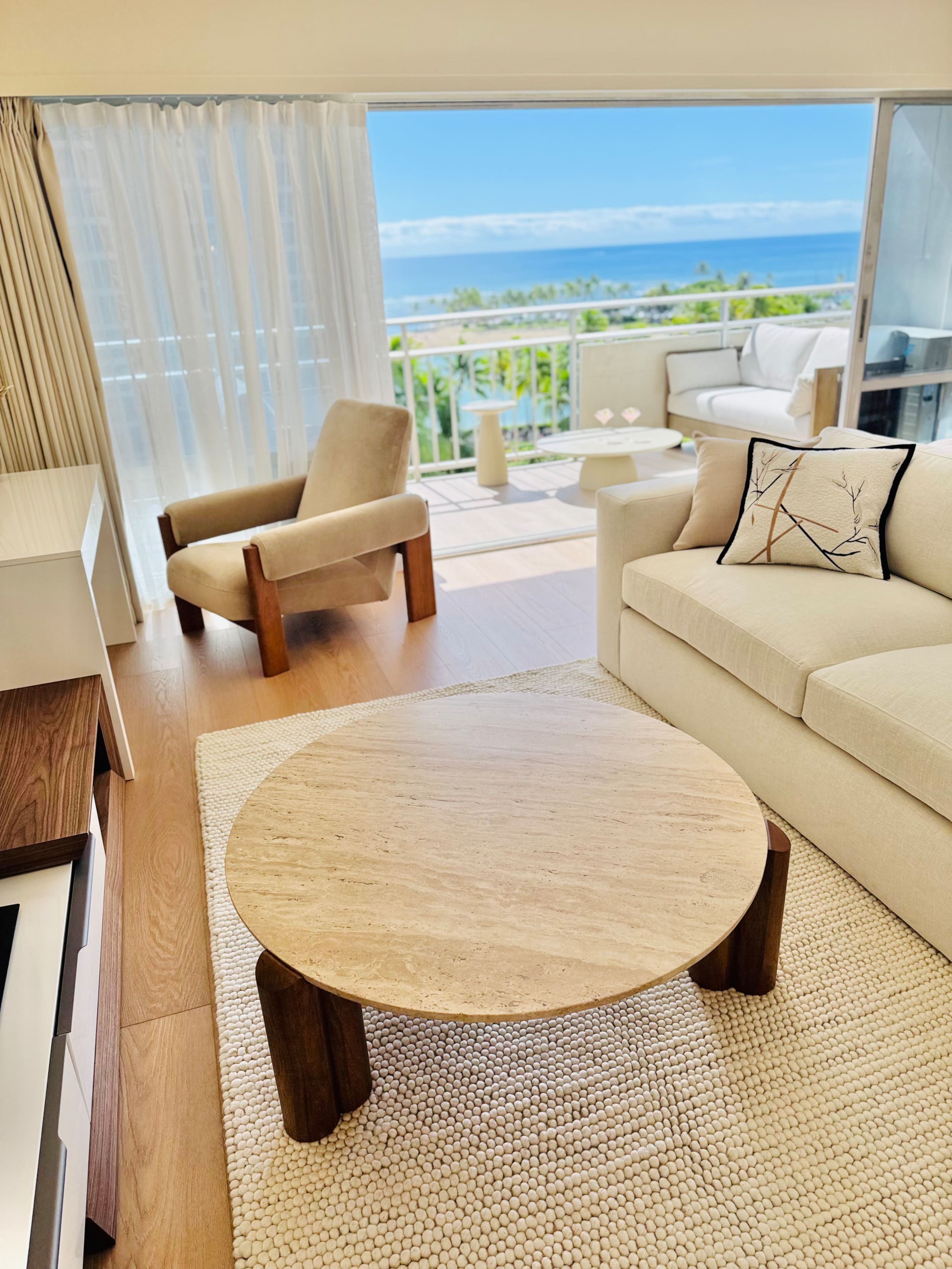 Condo in Honolulu · ★4.92 · 1 bedroom · 2 beds · 1 private bath - Image 7