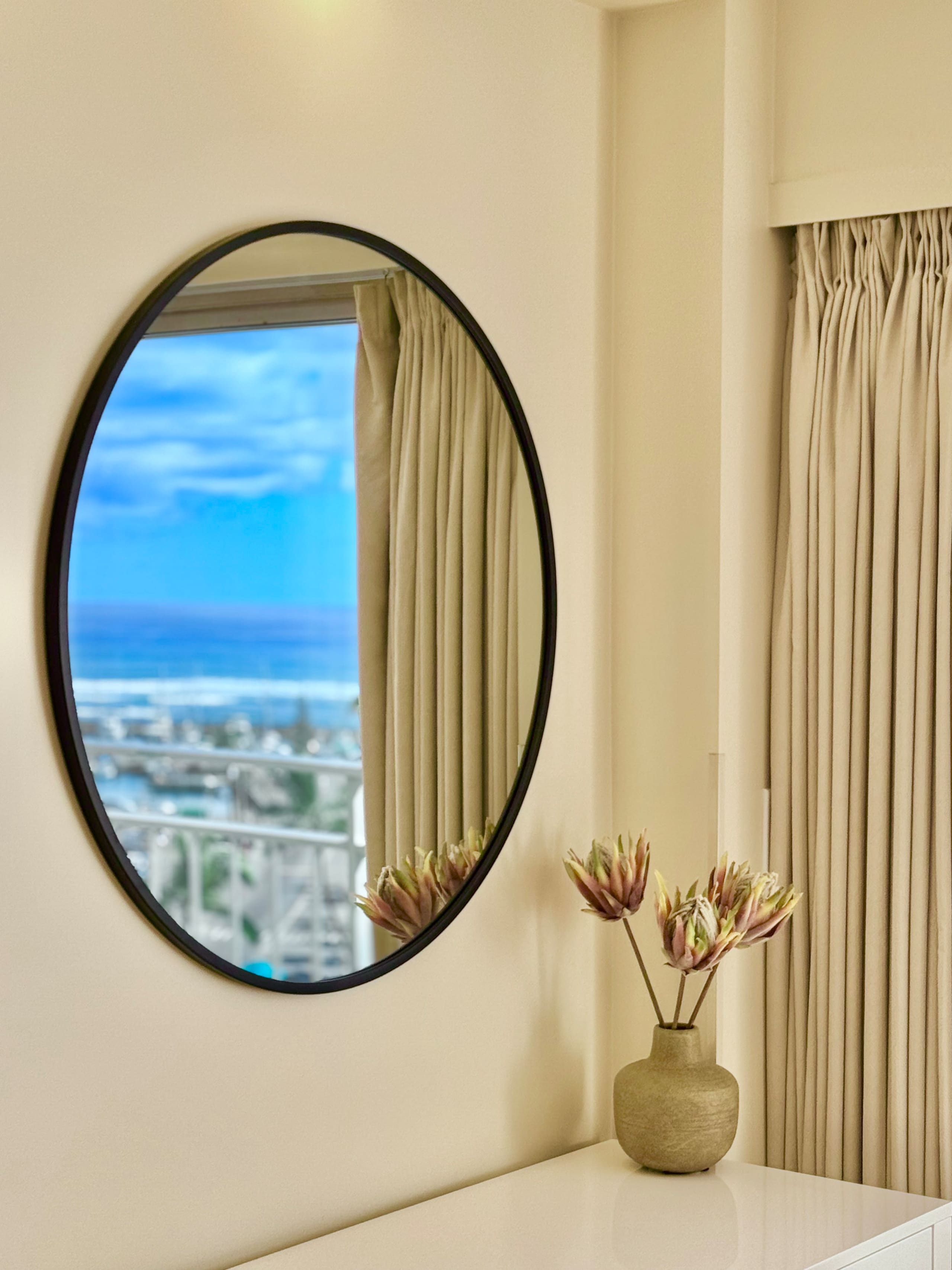 Condo in Honolulu · ★4.92 · 1 bedroom · 2 beds · 1 private bath - Image 17