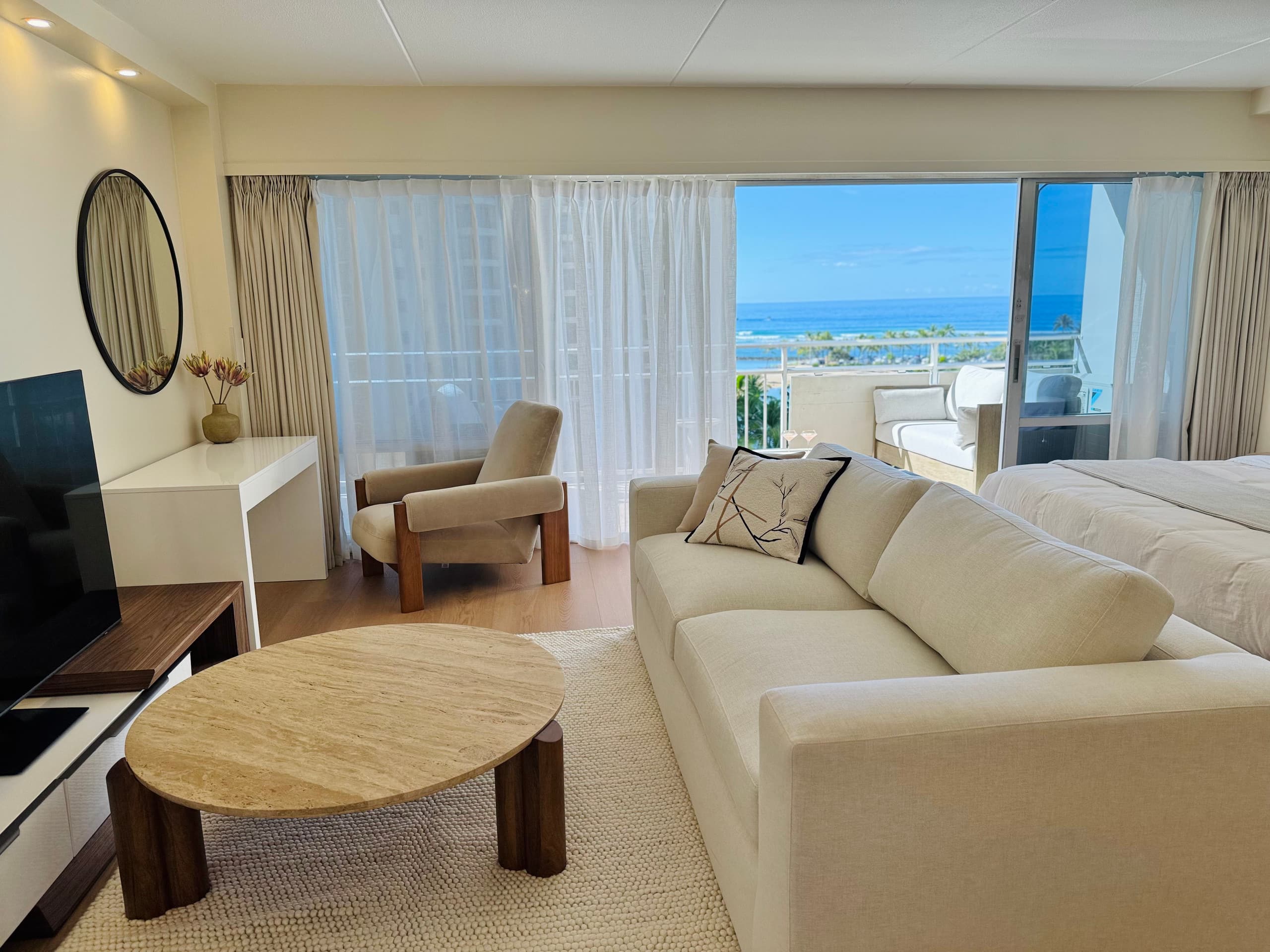 Condo in Honolulu · ★4.92 · 1 bedroom · 2 beds · 1 private bath - Image 10